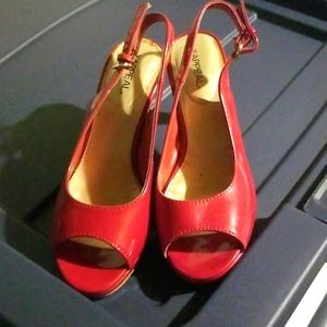 XAppeal red size 5 heels